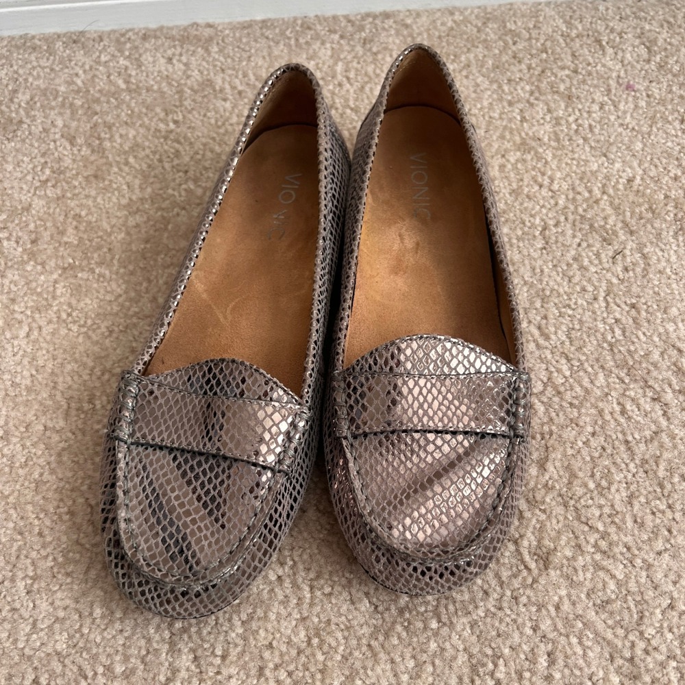 Vionic‎ Metallic Snake Print Loafers Flats Women Size 7.5 Slip On Comfort Shoes